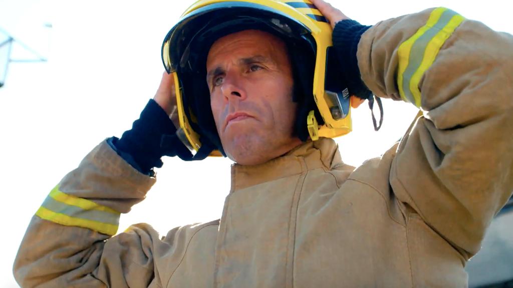 Firefighter wins prestigious award after heroic rescue